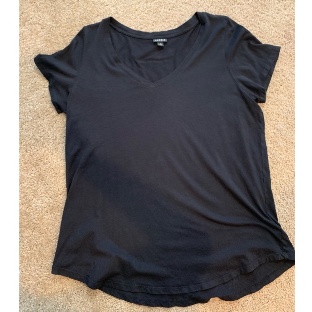 Black torrid v-neck. Plus size 1.